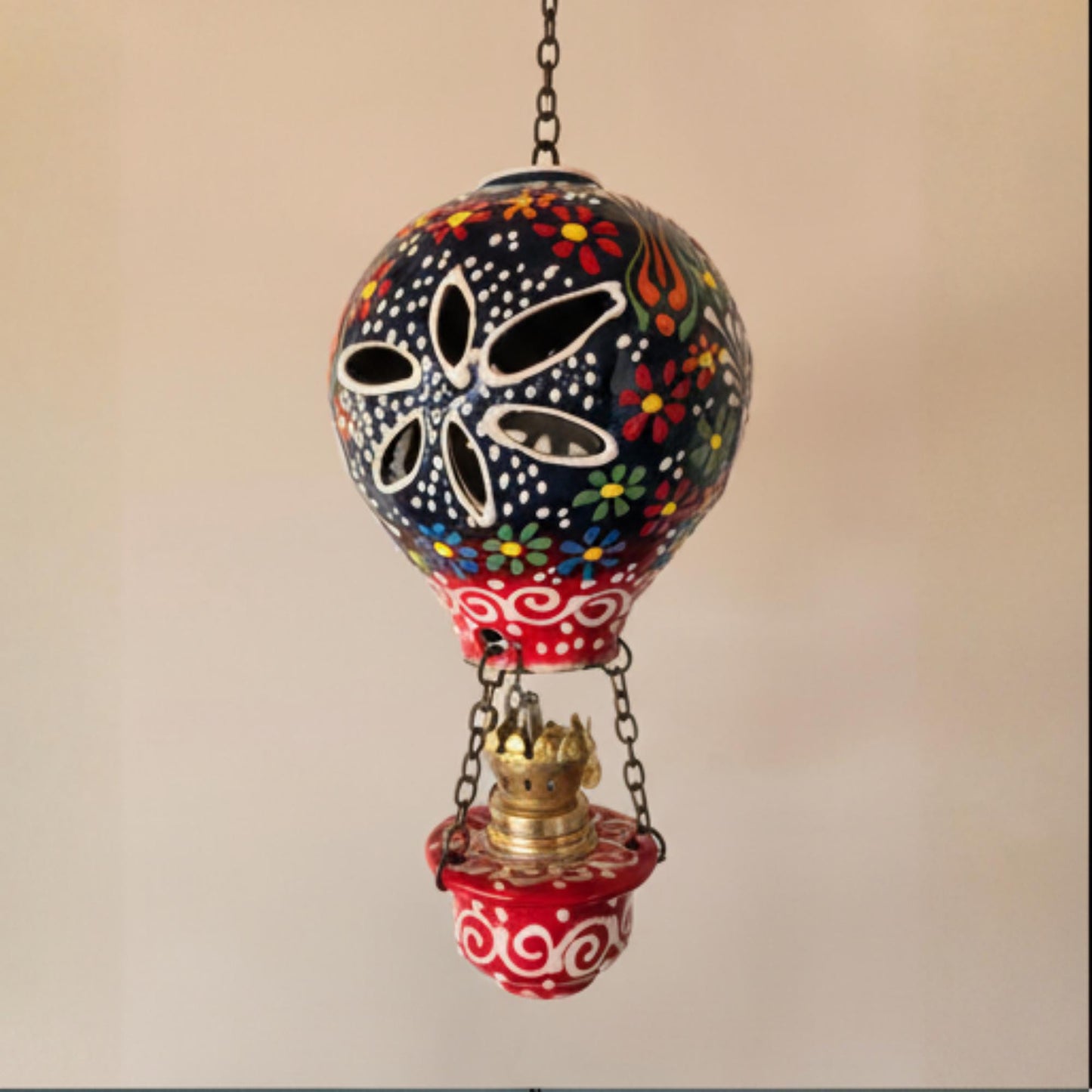 Hand-Painted Hot Air Balloon Hanging Lamp – Vintage Style Gas Lantern